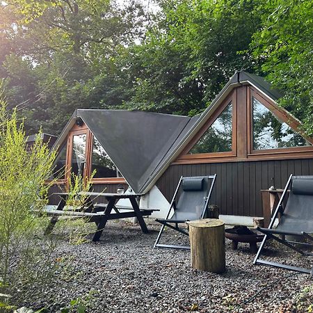 Chalet Tropical Avec Bain A Bulles - In The Woods Gesves Exterior photo